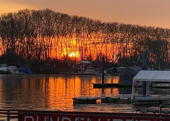 Holiday home Hafenperle Wiesbaden